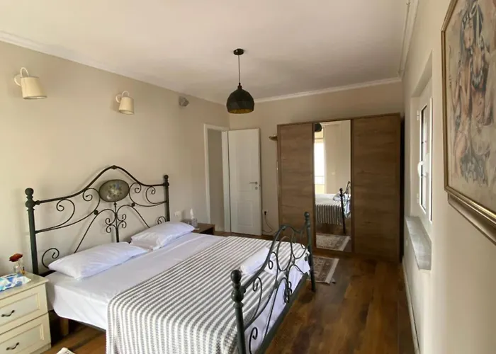 Center Penthouse * تيرانا
