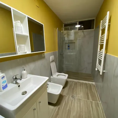 Center Penthouse *